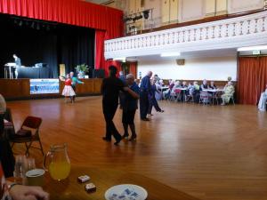 dancing5